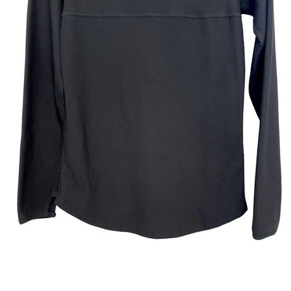 Peak 1/2 Zip Top - Picture 7 of 7